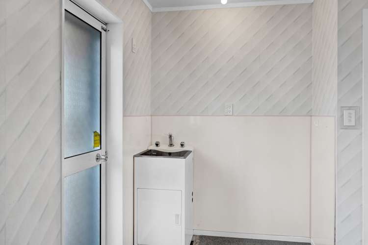 5a Surrey Street Hawera_14