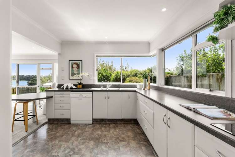 232 Welcome Bay Road Welcome Bay_13