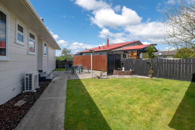 19 Alison Street Mangakakahi_16