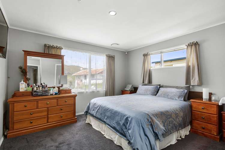 2 Naseby Grove Wainuiomata_8