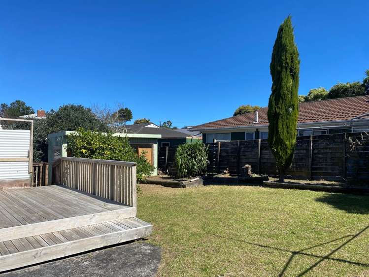 48 Kelwyn Road Kelston_8