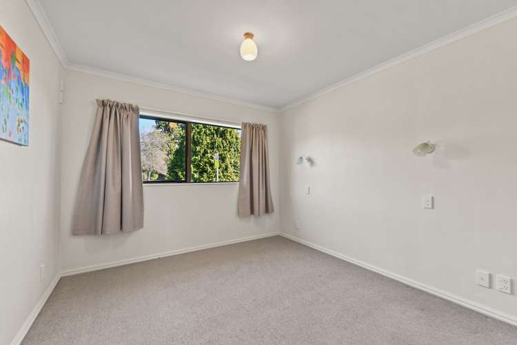 2/2 Langbein Street Stoke_15