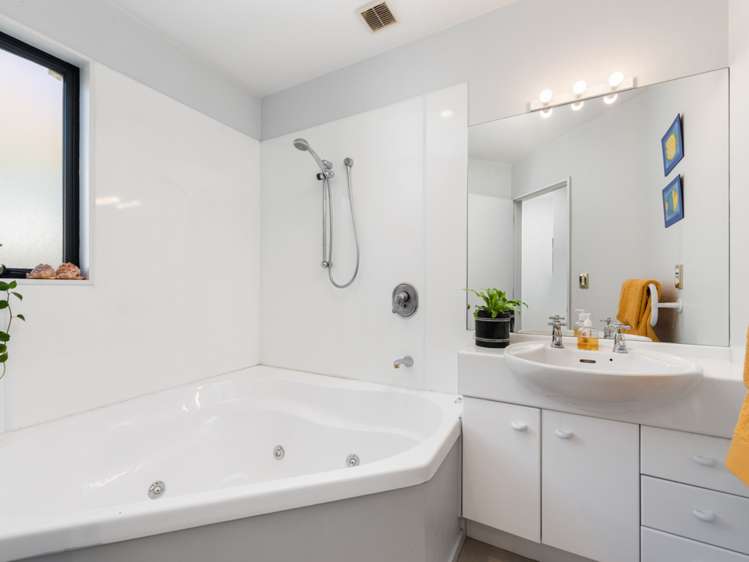 4b Clouston Gardens Springlands_17