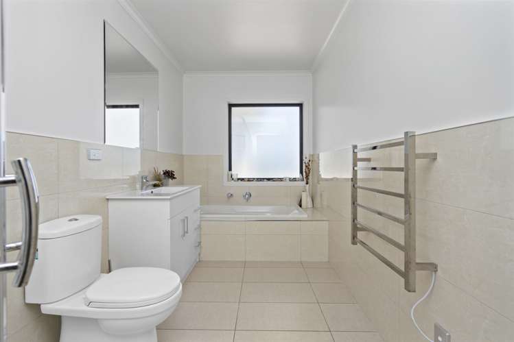 48 Ihimaera Terrace Leamington_17