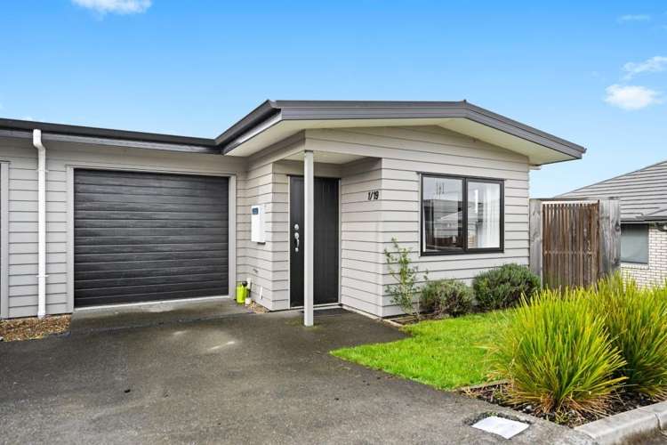 1/19 Onukutara Place 2750_1