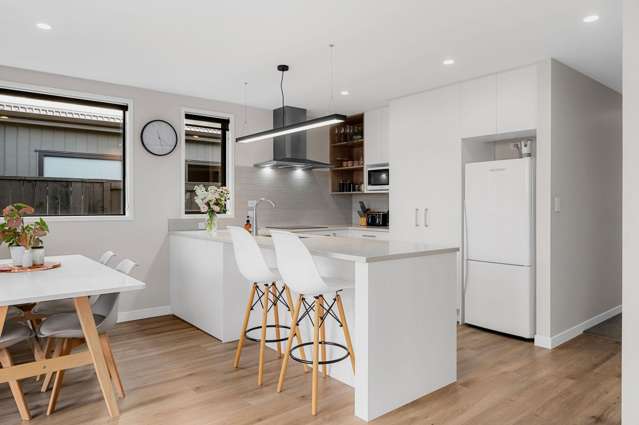 17 Trewern Avenue Chartwell_4