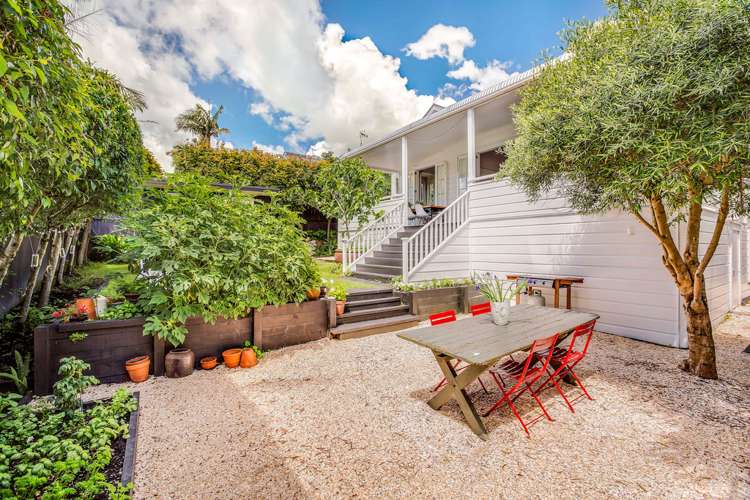 44 Kiwi Road Stanley Point_17