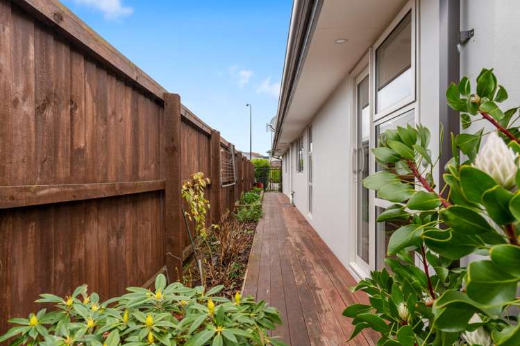 21 Bronco Drive Aidanfield_17