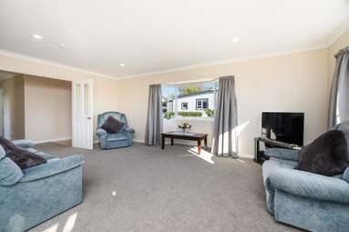 1A Kings Court_2