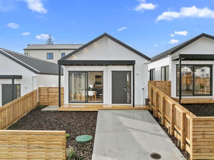 7b Kotiu Place Massey_26