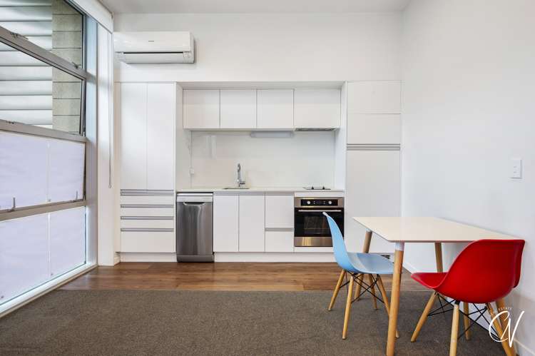 97 Norwood Drive Flat Bush_4