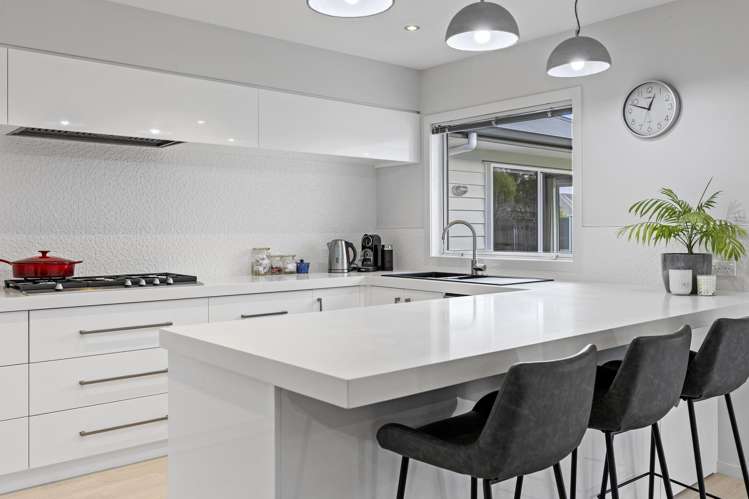 11 The Pheasant Tail Nukuhau_3