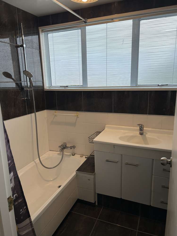 77 Regency Crescent Redwood_15