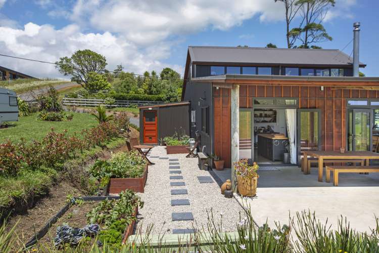 239 Hills Road Raglan_27