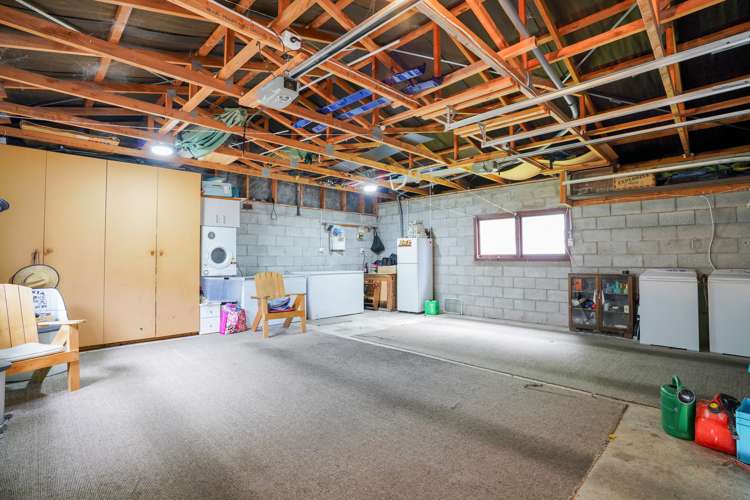 265 Bay Road West Plains_34