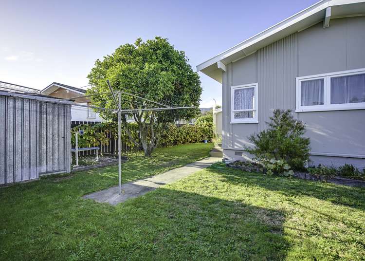 5 Cobham Crescent Stoke_15