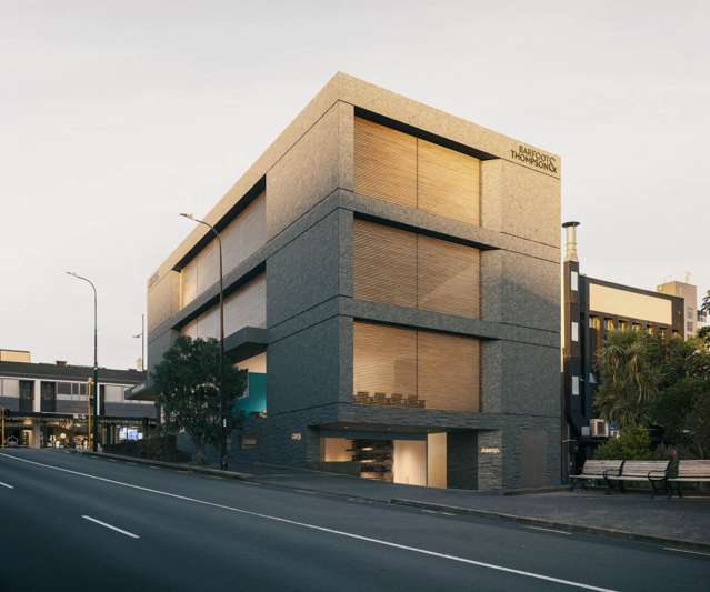 REMUERA RETAIL - OPPOSITE NEW WORLD SUPERMARKET