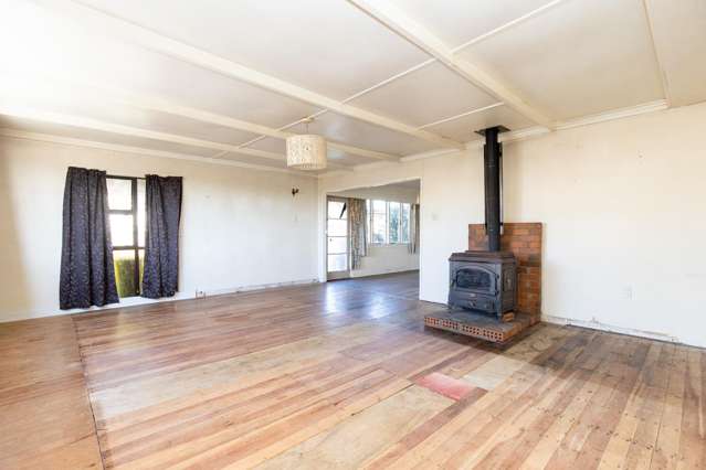 9 Front Miranda Road Waitakaruru_1
