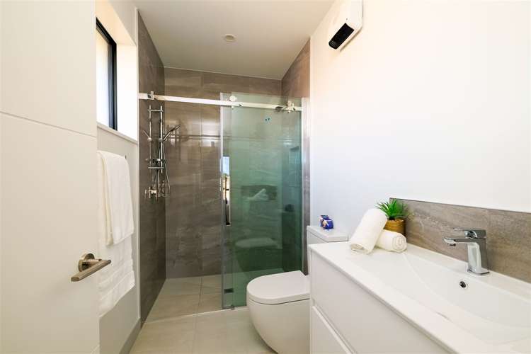 18 Lovelock Avenue Rolleston_13