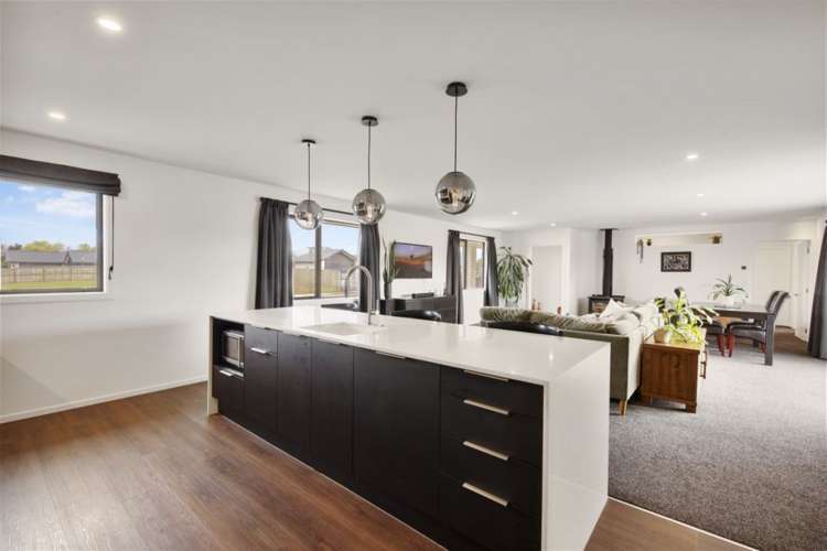 3 Merino Crescent Amberley_13