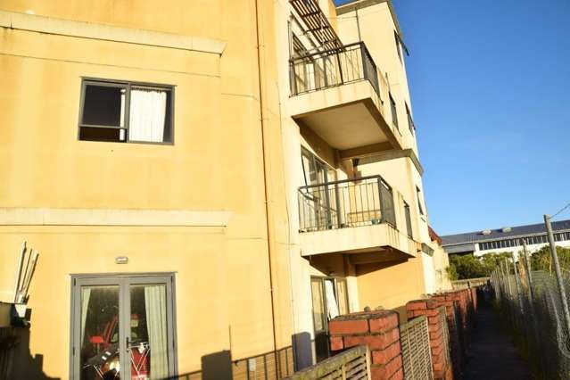 7/12 Crown Lynn Place New Lynn_2