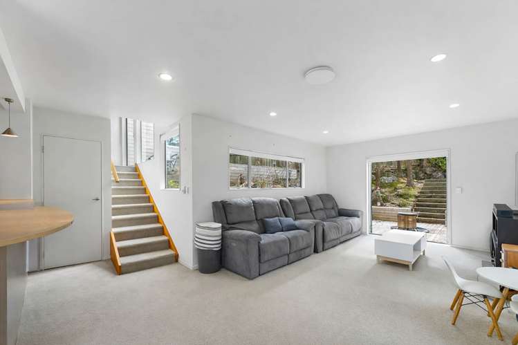 2/18 Orton Street Glenfield_2