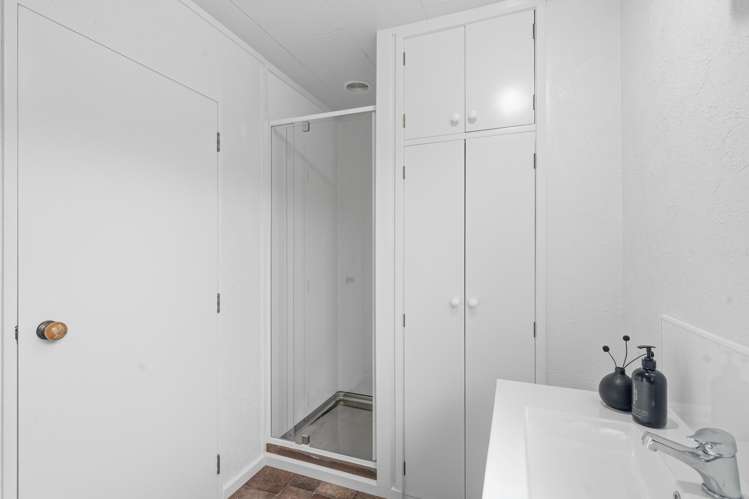 311 Crinan Street Georgetown_25