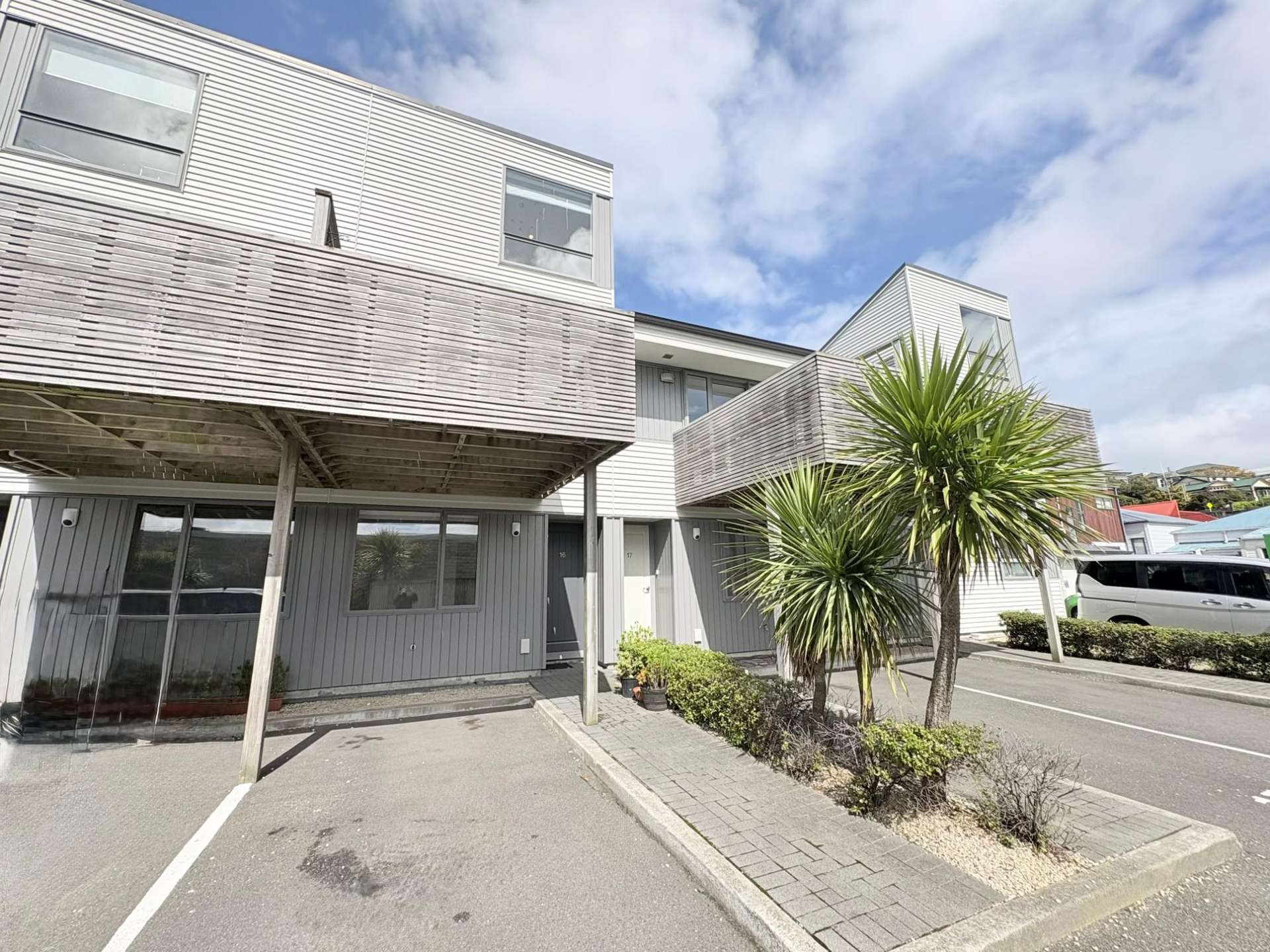  16/31 Princess Terrace Newtown_0