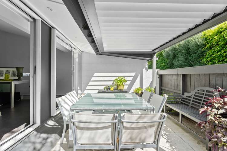 1/64 Seaview Road Castor Bay_26