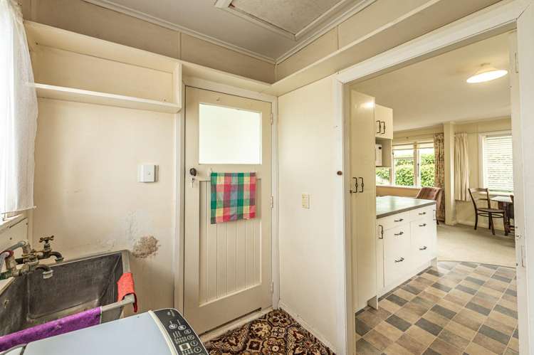 22 Selwyn Crescent College Estate_16