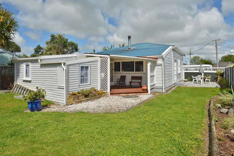 11 Fox Street Featherston_12