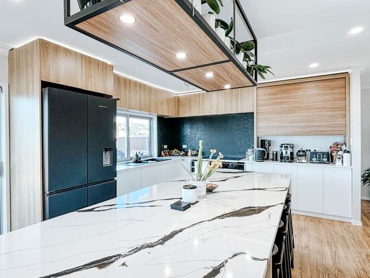 15 Zita Avenue Matakatia Bay_5