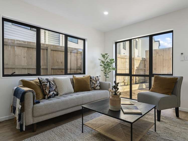 3&5/35 Royton Avenue Mangere East_24