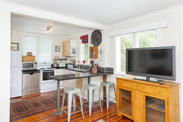 9 Uawa Parade Tolaga Bay_4