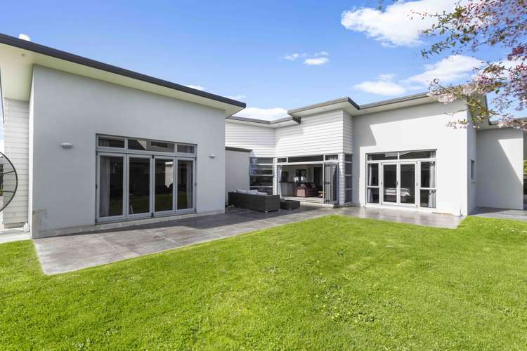 3 Meadowbank Court Huntington_21