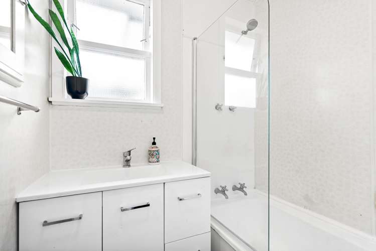 28 Charles Street Te Kamo_8