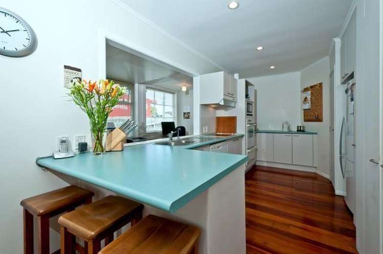 607 Beach Road Rothesay Bay_16