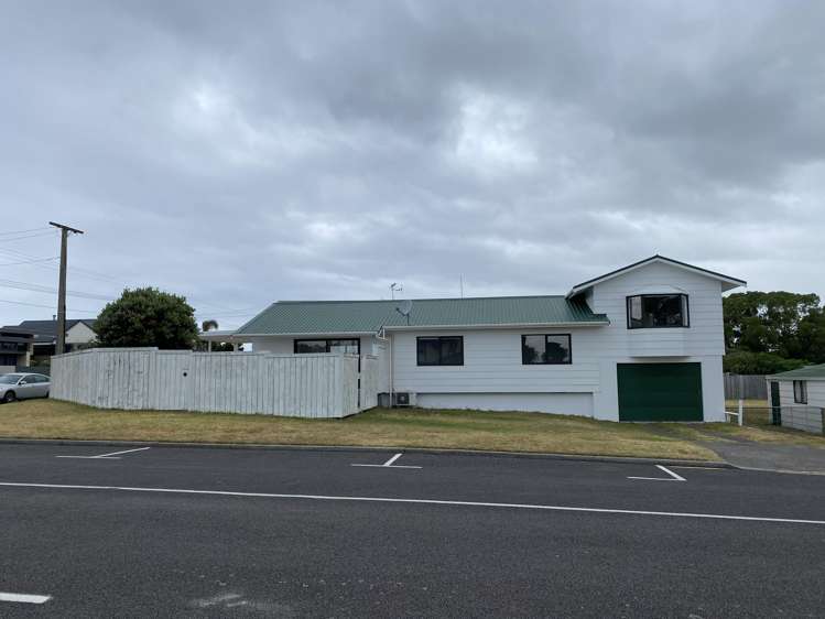 74 Karewa Parade Papamoa_29