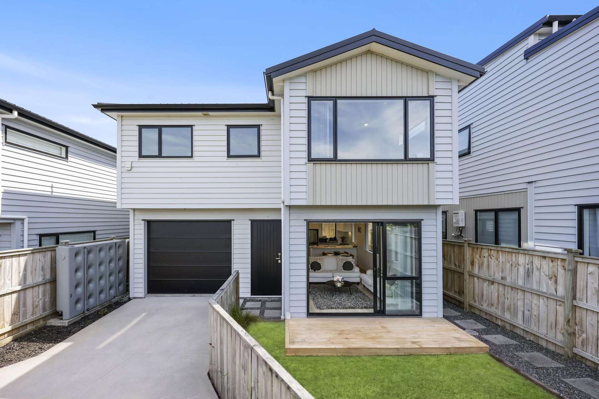 2/39 Lyndhurst Road Te Atatu South_0