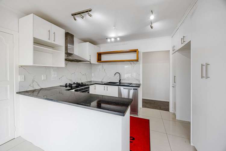 28A Subrtizky Avenue Mt Roskill_6