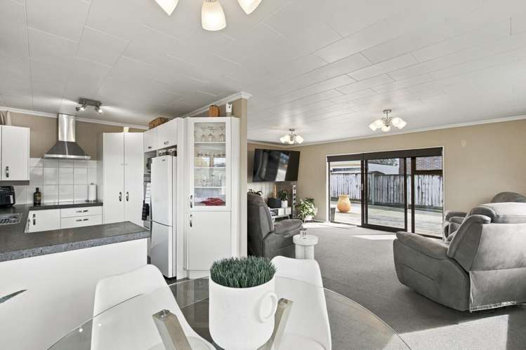 8 Pokaka Place Inglewood_18