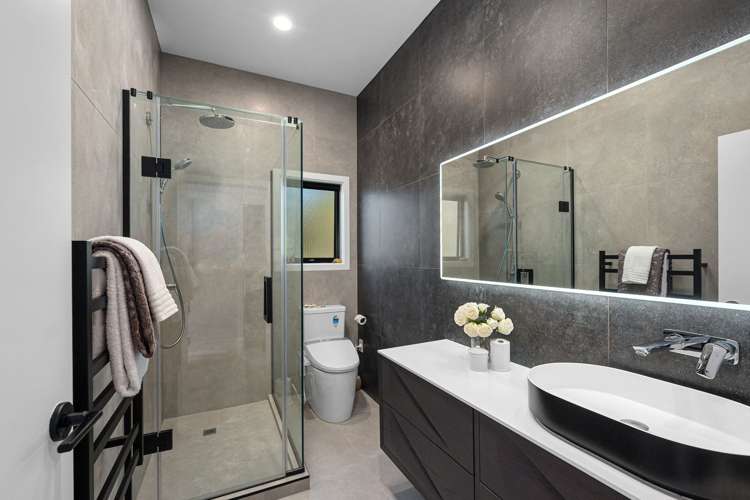 49 Vaughans Road Okura_11