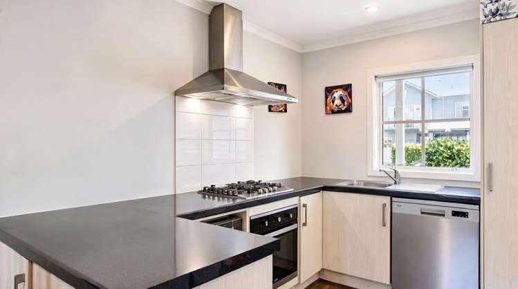 2/75 Cameron Road Hamilton East_3