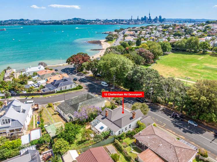 12 Cheltenham Road Devonport_36