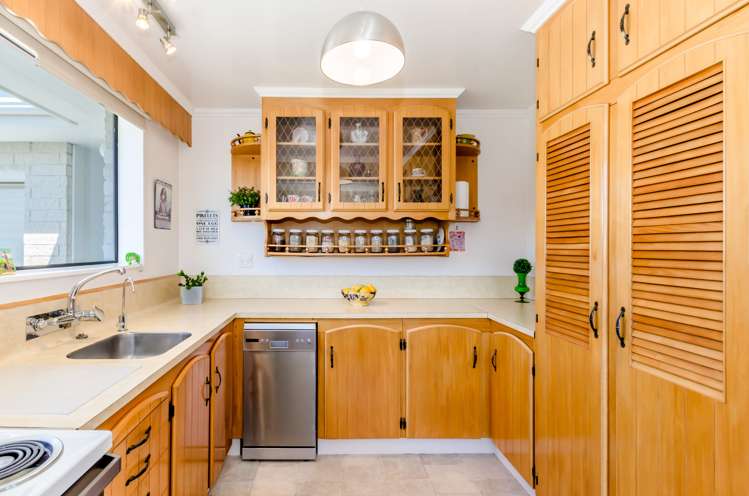 2 Malfroy Lane Raumati Beach_8