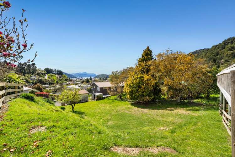 8 and 8a Angle Street Picton_21