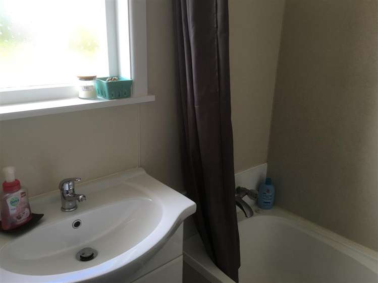 13 Meadowvale Drive 10516_4