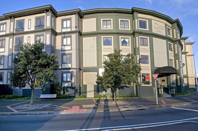 Your Stylish Launchpad in the Beating Heart of Auckland