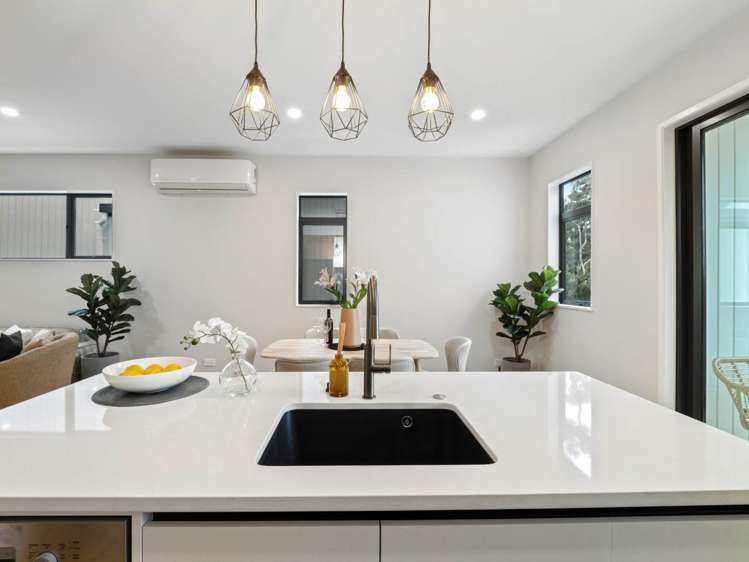 3/10b Huka Road Birkenhead_25