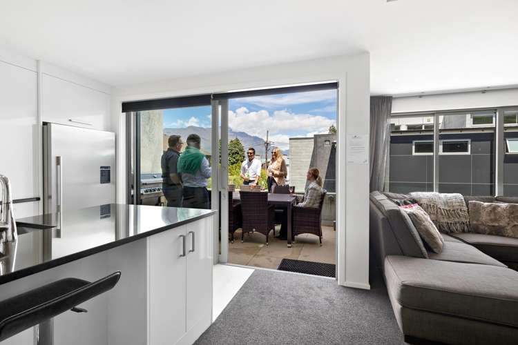 3/15 Melbourne Street Queenstown_6